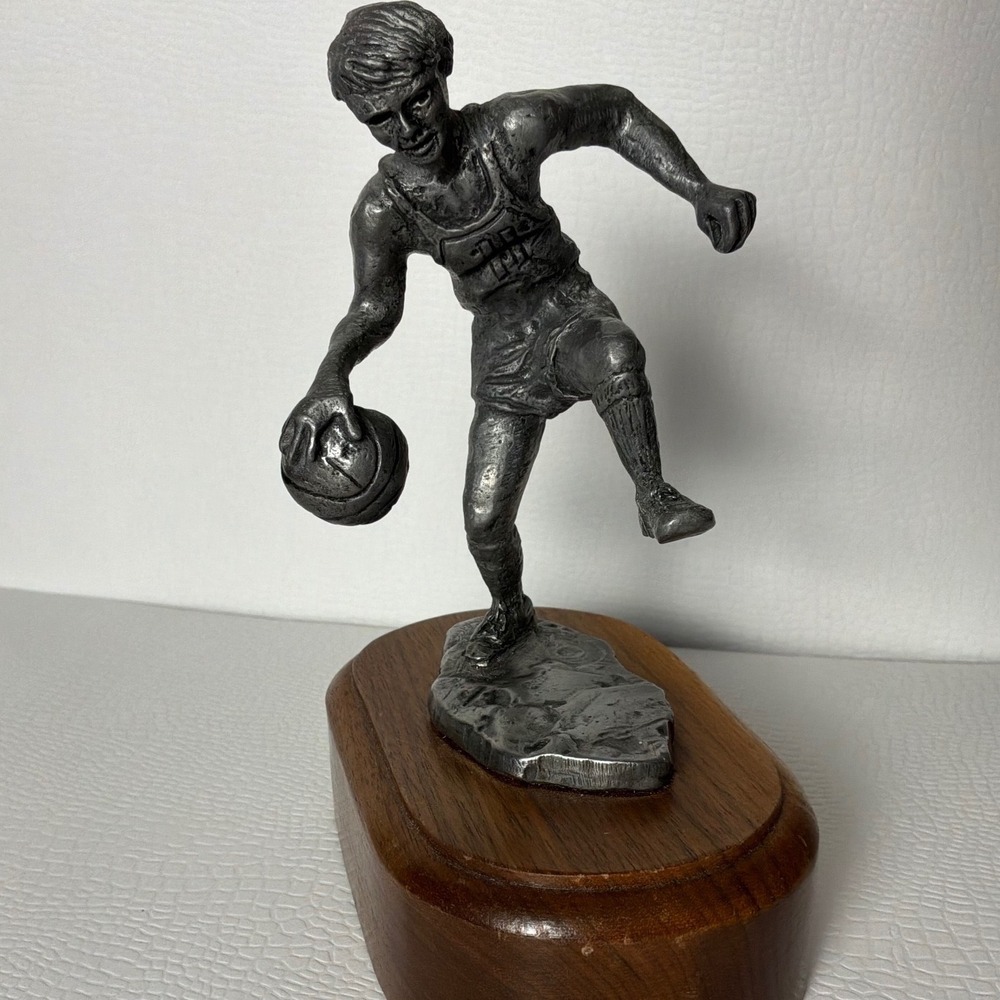 Vintage Pewter Basketball Player Figurine on Wood Base Sports Sculpture Decor - Picture 9 of 9